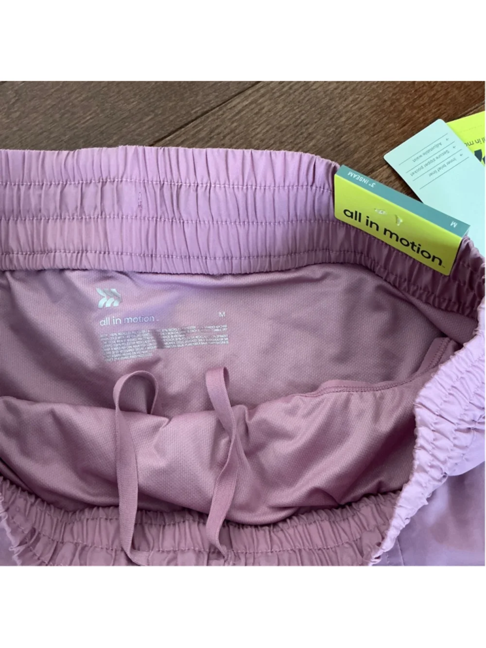 Women's All in Motion Mauve Mid Rise 3” Inseam Run Shorts M - Picture 2 of 6